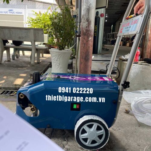 Máy rửa xe Nhật Bản